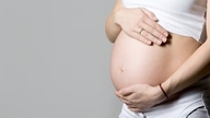 Lo stress materno può lasciare un segno indelebile nel cervello di un bambino.