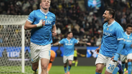 Fostul jucător al lui Man United strălucește, Napoli asigurându-și un loc în finala Supercupei Italiei.