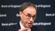 Bank of England (BOE) sænkede renten med 0,25 %, mens ECB holdt den uændret på 2 %.