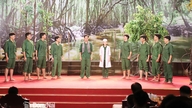 Oltre 500 spettatori a Dong Nai hanno assistito allo spettacolo teatrale "I guerrieri immortali".