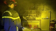 Fire personer blev reddet efter at være blevet fanget i en brand tidligt om morgenen.
