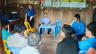 Generasi muda di Muong Toong berhasil keluar dari kemiskinan berkat komunikasi dari akar rumput.