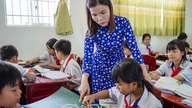 « Tisser le filet des rêves » offre un soutien aux élèves pour qu'ils puissent aller à l'école.
