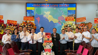Ho Chi Minh Cityn johtajat vierailivat Long Xuyenin hiippakunnassa ja lähettivät joulutervehdykset.
