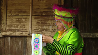 Skønheden ved de traditionelle kostumer fra den etniske gruppe Mong i Thanh Hoa-provinsen.