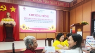 CRS lahjoitti yli 766 miljoonaa Vietnamin dongia auttaakseen Thu Bonin ja Nam Phuocin kuntien asukkaita selviytymään luonnonkatastrofeista.