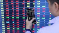 تتعرض الأسهم لضغوط بيع غير مسبوقة.