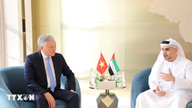 Deputy Prime Minister Nguyen Hoa Binh receives the UAE Minister of Investment and the Chairman of ADGM.