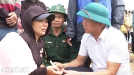 Phó Chủ tịch UBND tỉnh Đào Mỹ thăm, động viên gia đình các nạn nhân tử vong do sụp kè ở xã Sơn Thành