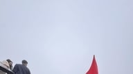 Ha Giang supraaglomerat în timpul sărbătorii: Turiștii stau la coadă ore întregi la Lung Cu și râul Nho Que.
