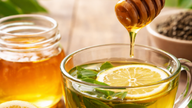 5 manfaat kesehatan minum teh hijau dengan madu