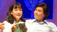 Hong Anh dan Tri Quang ketawa dan menangis bersama dalam "Meeting at the End of the Road".