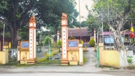 Rettung des hölzernen Erbes von Thanh Hoa: Wenn Dorfgemeinschaftshäuser und alte Tempel am Rande des Verfalls stehen.