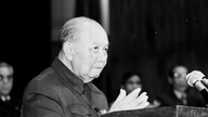 Cine a deținut funcția de secretar general de trei ori?