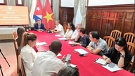 De Vietnamese ambassadeur in Cuba geeft informatie over het 14e partijcongres.