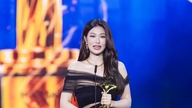 Thien An recibe el premio a la Actriz Más Popular en los Premios Estrella Verde 2025.