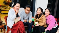 Halk Sanatçısı Lan Hương, "İmparator" Quoc Khanh'tan ilgi görüyor; bu da Halk Sanatçısı Thanh Hoa için küçük bir mutluluk kaynağı.
