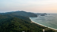 Thanh Lan-øen, Quang Ninh: En uberørt destination, hvor man kan beundre både solopgang og solnedgang.
