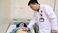 Zum ersten Mal in Vietnam wenden Ärzte des K-Krankenhauses eine neue Technik zur Behandlung von Gebärmutterkrebs an.
