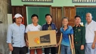 Football legends compete in PickFootball, donate TVs to people affected by storms and floods in Khanh Hoa.