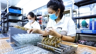 Vietnam "säilyttää" globaalit yritykset muutetulla sijoituslailla.
