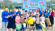 ການສ້າງໂຮງຮຽນທີ່ມີຄວາມສຸກ ແລະ ເປັນມິດ.