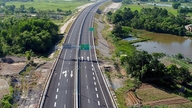 Der skal hurtigst muligt foretages en gennemgang og opgradering af de motorveje, der er blevet investeret i i henhold til den faseopdelte investeringsplan.