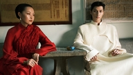 Ao Dai To Thi af Phan Dang Hoang