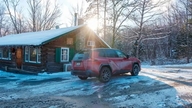 ٹویوٹا RAV4 PHEV 2026: 320 ہارس پاور سے زیادہ اور بجلی سے چلنے والی SUV کے معاشی چیلنجز۔