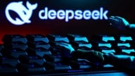Год спустя после скандала с DeepSeek: кто же незаметно получает миллиарды долларов?