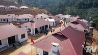 An cư trên bản Tà Han
