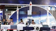 China merancang untuk membina pusat data AI di angkasa lepas, mencabar SpaceX.