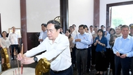 Chủ tịch Quốc hội Trần Thanh Mẫn dâng hương, viếng Cụ Phó bảng Nguyễn Sinh Sắc