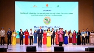 Provincial Ethnic Boarding High School otrzymuje nagrodę ASEAN Eco-School Award w Wietnamie.