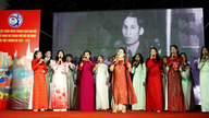 Sebuah acara meriah bert名为 "Melodies of Love - Celebrate Spring, Offering to the Party" berlangsung di distrik Xuan Hoa.