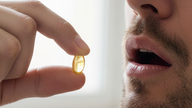 Er det bedre at tage omega-3 fiskeolie før eller efter måltider for bedre optagelse?