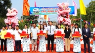 A ponte Binh Dong foi inaugurada.