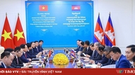 ویتنام اور کمبوڈیا کے درمیان روایتی دوستانہ ہمسائیگی کے تعلقات کو برقرار رکھنا اور فروغ دینا جاری رکھیں۔