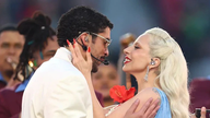 Bad Bunny antoi upean esityksen Super Bowlissa, ja yllätysesiintyjiksi nousivat Ricky Martin ja Lady Gaga.