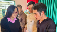 Báo và Phát thanh, Truyền hình tỉnh Lào Cai tặng quà Tết cho 50 hộ dân xã Bản Xèo và Bát Xát