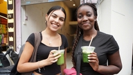 Der teuerste Matcha auf dem Markt kommt in Hanoi an, und trotz des exorbitanten Preises stehen die Kunden in langen Schlangen an.