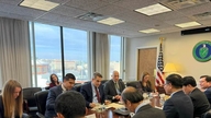 Vietnam dan Amerika Syarikat sedang menggalakkan kerjasama tenaga untuk mengimbangi imbangan perdagangan dua hala.