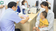 Gratis operationsmulighed for børn med kraniofaciale deformiteter i Lao Cai.