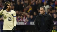 Hansi Flick kritisierte den Schiedsrichter nach Barças demütigender Niederlage gegen Atlético.