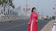 Konkurrencen "Forårsfarver - Yndefulde Ao Dai fra Tay Ninh-kvinder" er i fuld gang.