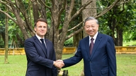 Dari pohon Osmanthus yang ditanam oleh Sekretaris Jenderal dan Presiden Prancis hingga masa depan hubungan Vietnam-Prancis.
