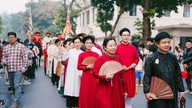Perjalanan untuk membawa kembali warisan Ao Dai ke dalam kehidupan masyarakat Vietnam.