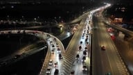 כביש היציאה צפוי להיסגר, תוך עדיפות לכלי רכב הנוסעים להאנוי והו צ'י מין סיטי.