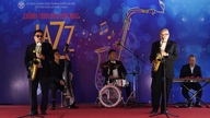 "Weekend Music" diffonde l'energia della primavera anticipata sulle rive del lago Hoan Kiem.