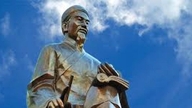 ¿Qué erudito vietnamita, nacido en el año del Caballo de Fuego (Bính Ngọ), es considerado la "sabiduría de la época"?